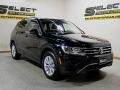 Deep Black Pearl - Tiguan SE 4MOTION Photo No. 3