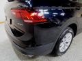 Deep Black Pearl - Tiguan SE 4MOTION Photo No. 8