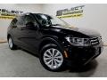 Deep Black Pearl - Tiguan SE 4MOTION Photo No. 10