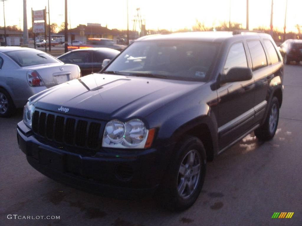 2005 Grand Cherokee Laredo 4x4 - Midnight Blue Pearl / Medium Slate Gray photo #1
