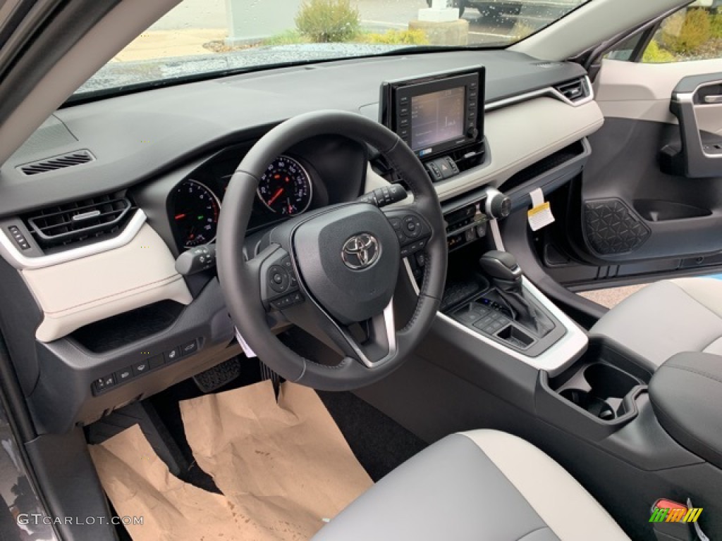 Light Gray Interior 2020 Toyota RAV4 XLE Premium AWD Photo #135734774