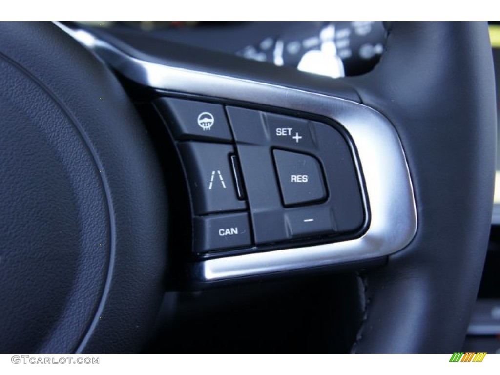 2020 Jaguar F-PACE 25t Checkered Flag Edition Steering Wheel Photos