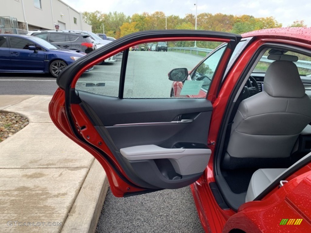 2020 Camry SE - Supersonic Red / Ash photo #14