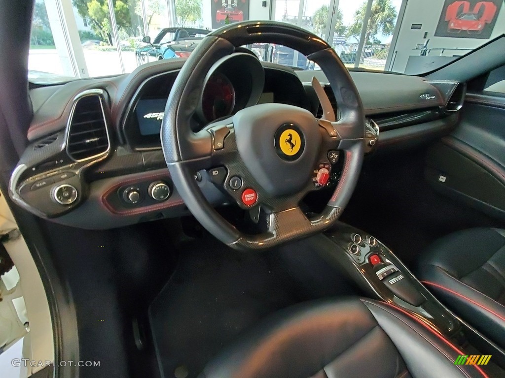 2014 Ferrari 458 Italia Steering Wheel Photos