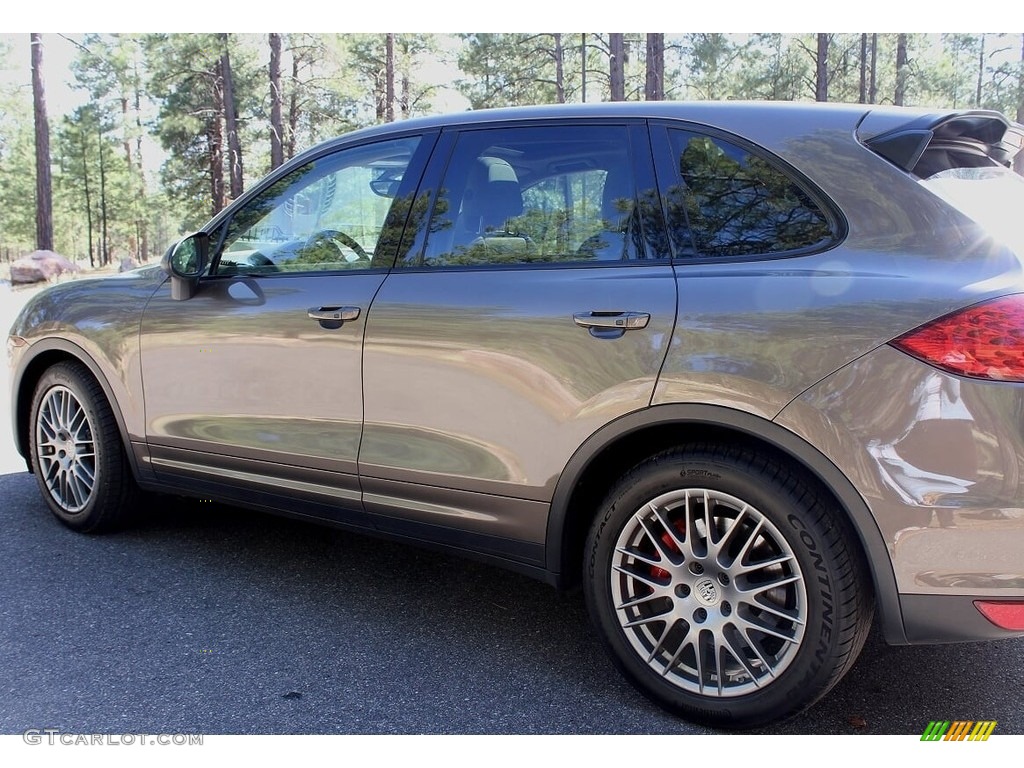 2011 Cayenne Turbo - Umber Brown Metallic / Luxor Beige photo #5