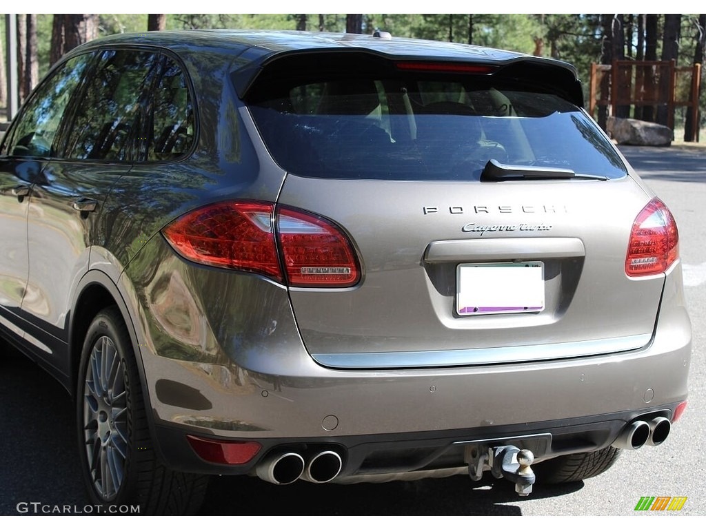 2011 Cayenne Turbo - Umber Brown Metallic / Luxor Beige photo #6