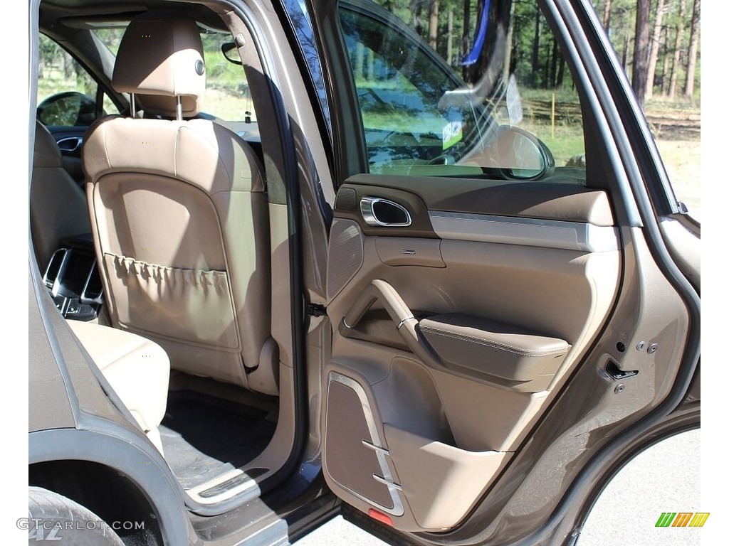 2011 Cayenne Turbo - Umber Brown Metallic / Luxor Beige photo #10