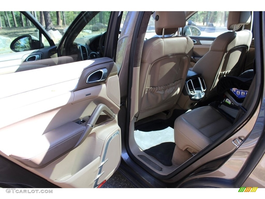 2011 Cayenne Turbo - Umber Brown Metallic / Luxor Beige photo #11