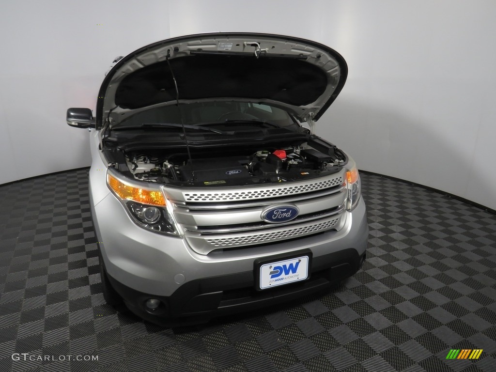 2011 Explorer XLT 4WD - Ingot Silver Metallic / Charcoal Black photo #5