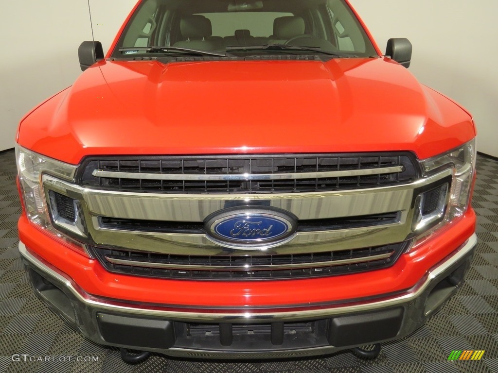 2018 F150 XLT SuperCrew 4x4 - Race Red / Earth Gray photo #4