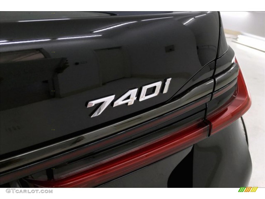 2020 7 Series 740i Sedan - Black Sapphire Metallic / Black photo #7