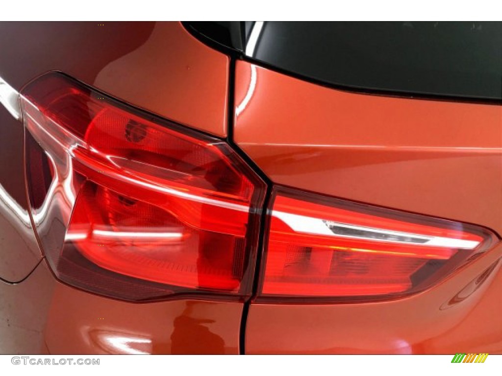2019 X1 xDrive28i - Sunset Orange Metallic / Black photo #22