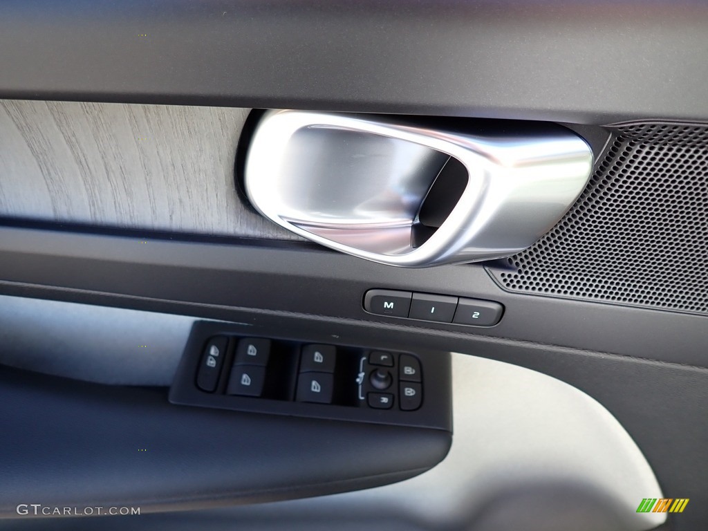2020 Volvo XC40 T5 Inscription AWD Door Panel Photos