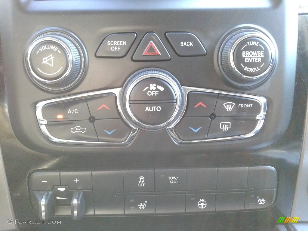 2018 1500 Night Crew Cab 4x4 - Brilliant Black Crystal Pearl / Black photo #27