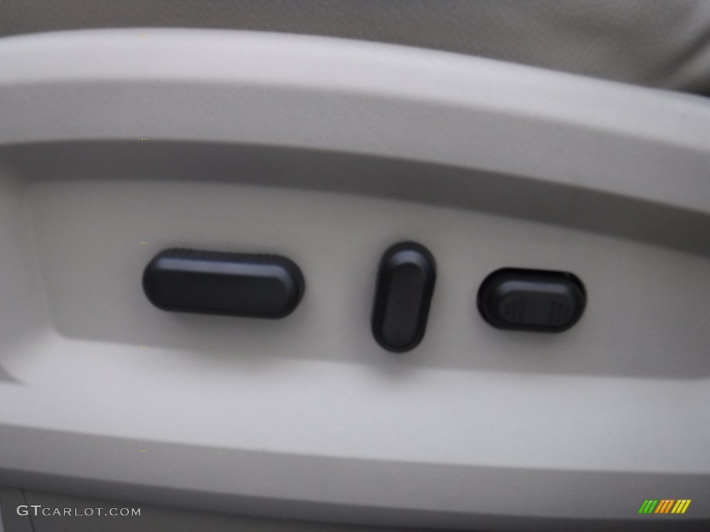 2011 Edge Limited AWD - White Platinum Tri-Coat / Medium Light Stone photo #17