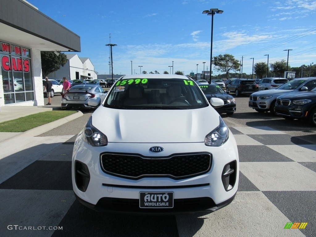 2017 Sportage LX - Clear White / Black photo #2