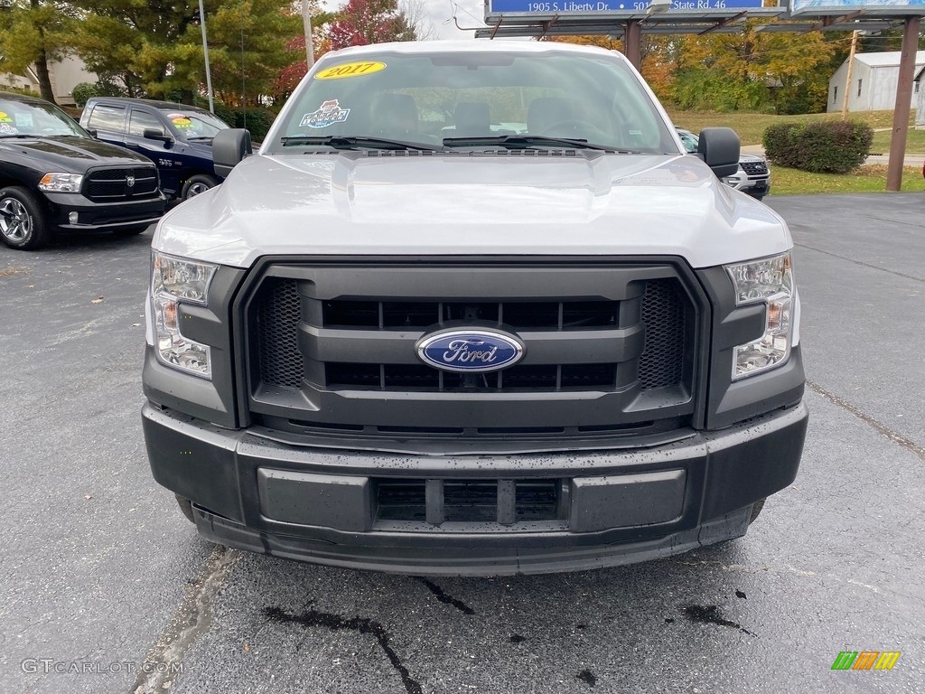 2017 F150 XL SuperCab - Oxford White / Earth Gray photo #3