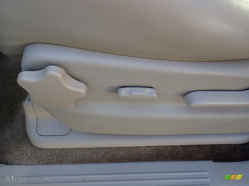 2011 Tahoe LT 4x4 - Mocha Steel Metallic / Light Cashmere/Dark Cashmere photo #11