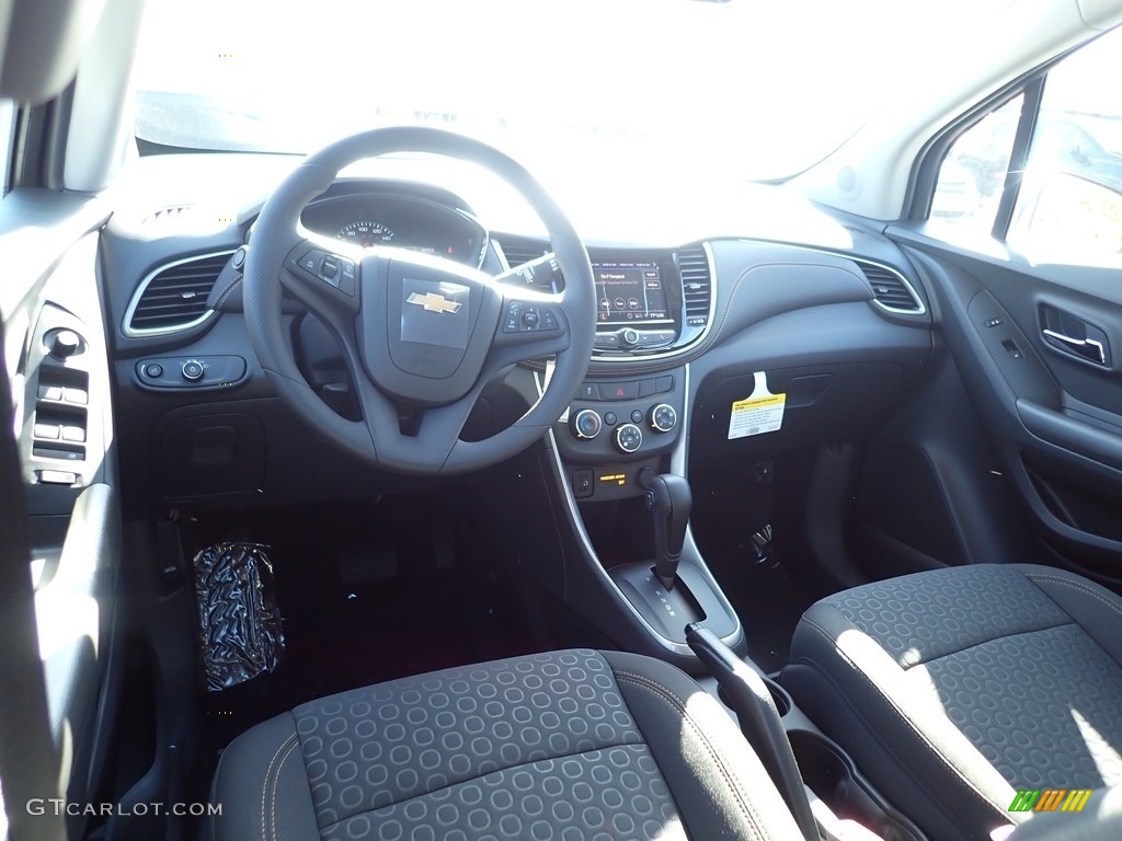 2020 Chevrolet Trax LS Front Seat Photo #135772004