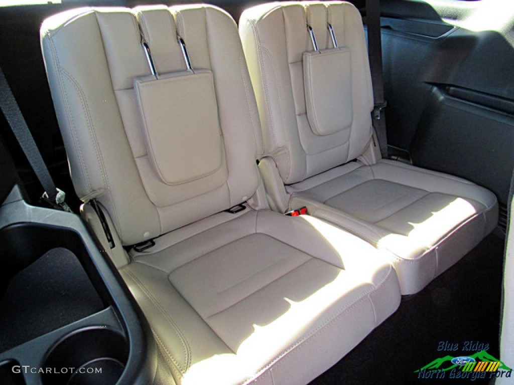 2018 Explorer XLT 4WD - Ruby Red / Medium Stone photo #13