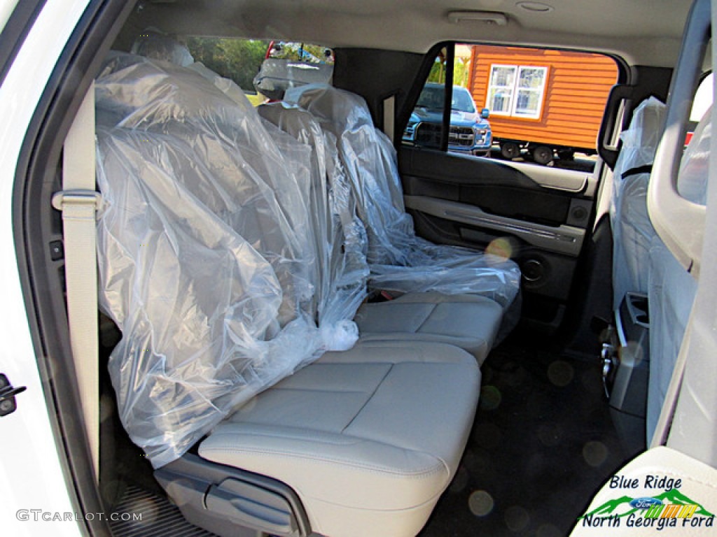 2019 Expedition XLT 4x4 - White Platinum Metallic Tri-Coat / Medium Stone photo #12