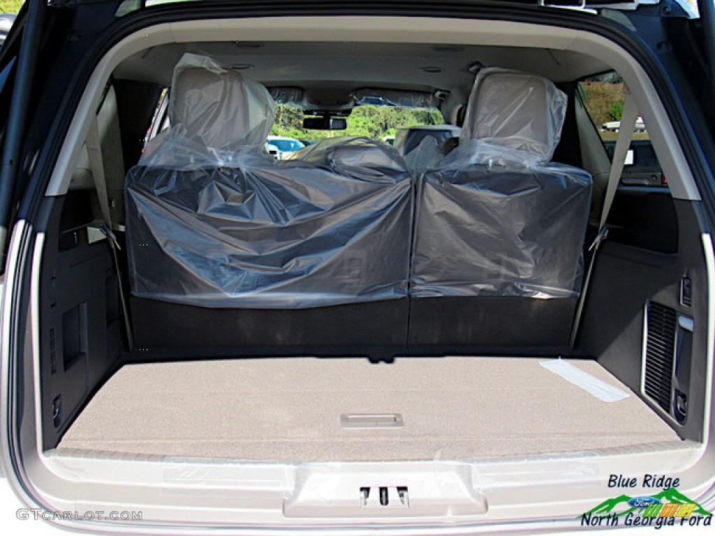 2019 Expedition XLT 4x4 - White Platinum Metallic Tri-Coat / Medium Stone photo #14
