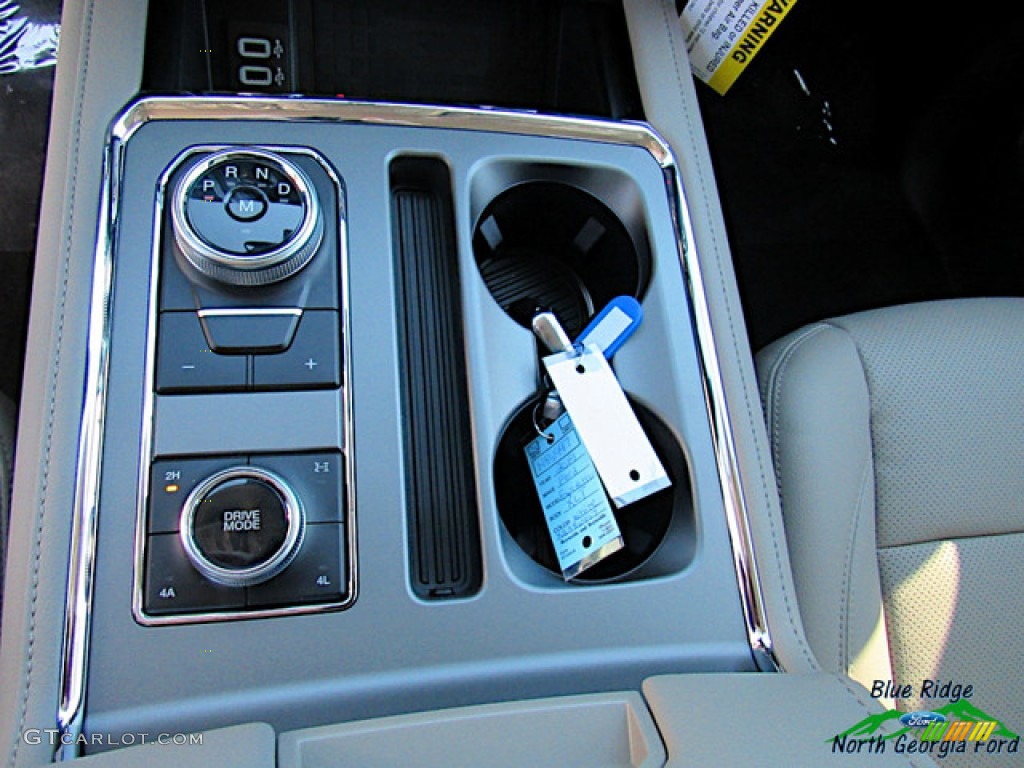 2019 Expedition XLT 4x4 - White Platinum Metallic Tri-Coat / Medium Stone photo #27