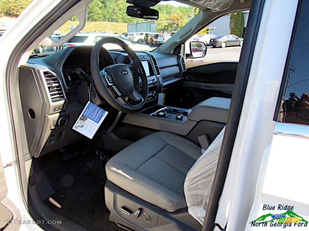 2019 Expedition XLT 4x4 - White Platinum Metallic Tri-Coat / Medium Stone photo #30