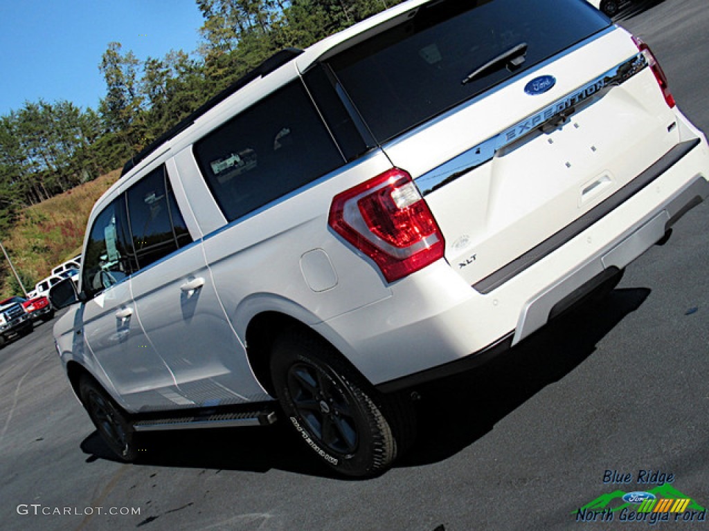 2019 Expedition XLT 4x4 - White Platinum Metallic Tri-Coat / Medium Stone photo #36