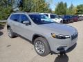 Sting-Gray - Cherokee Latitude Plus 4x4 Photo No. 7