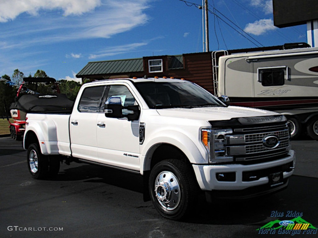 2019 F450 Super Duty Platinum Crew Cab 4x4 - White Platinum Metallic Tri-Coat / Black photo #7