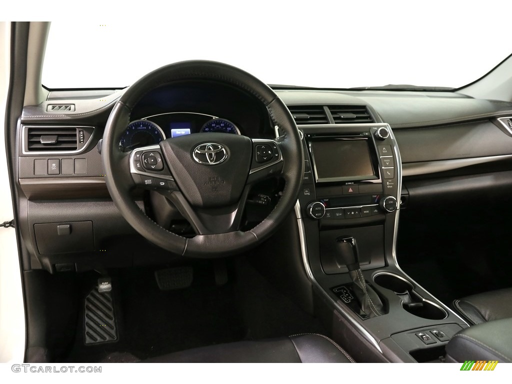 2017 Camry XLE - Blizzard White Pearl / Black photo #6
