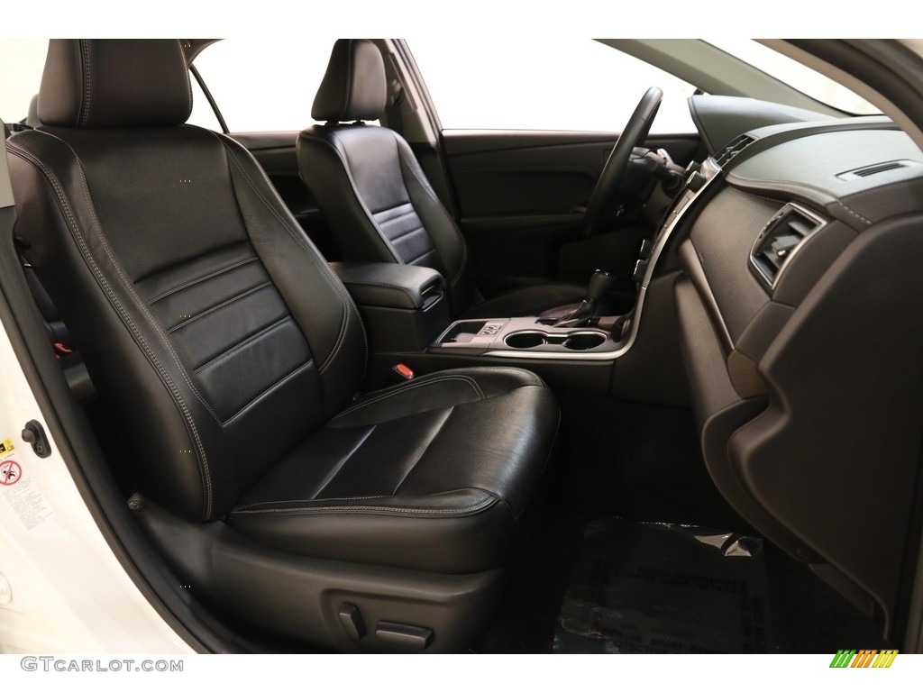 2017 Camry XLE - Blizzard White Pearl / Black photo #15