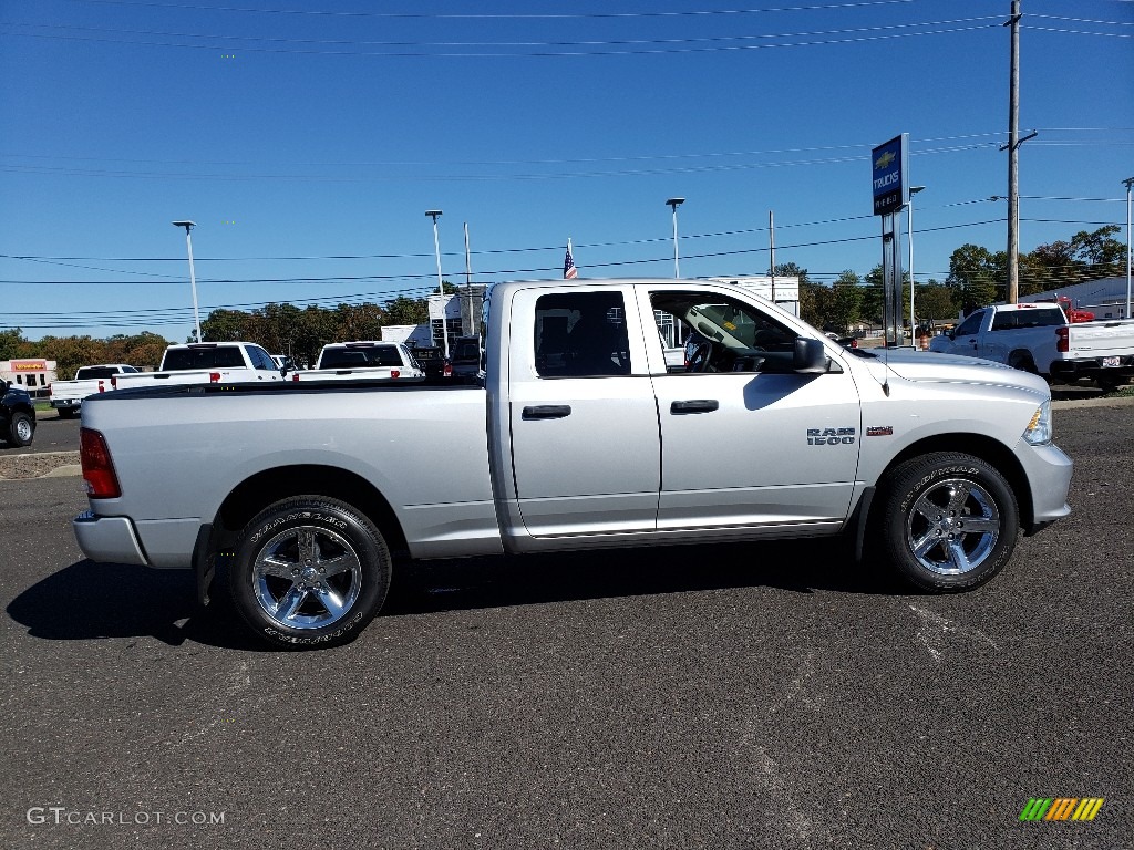 2017 1500 Express Quad Cab 4x4 - Bright Silver Metallic / Black/Diesel Gray photo #7