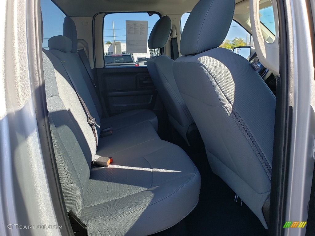 2017 1500 Express Quad Cab 4x4 - Bright Silver Metallic / Black/Diesel Gray photo #15