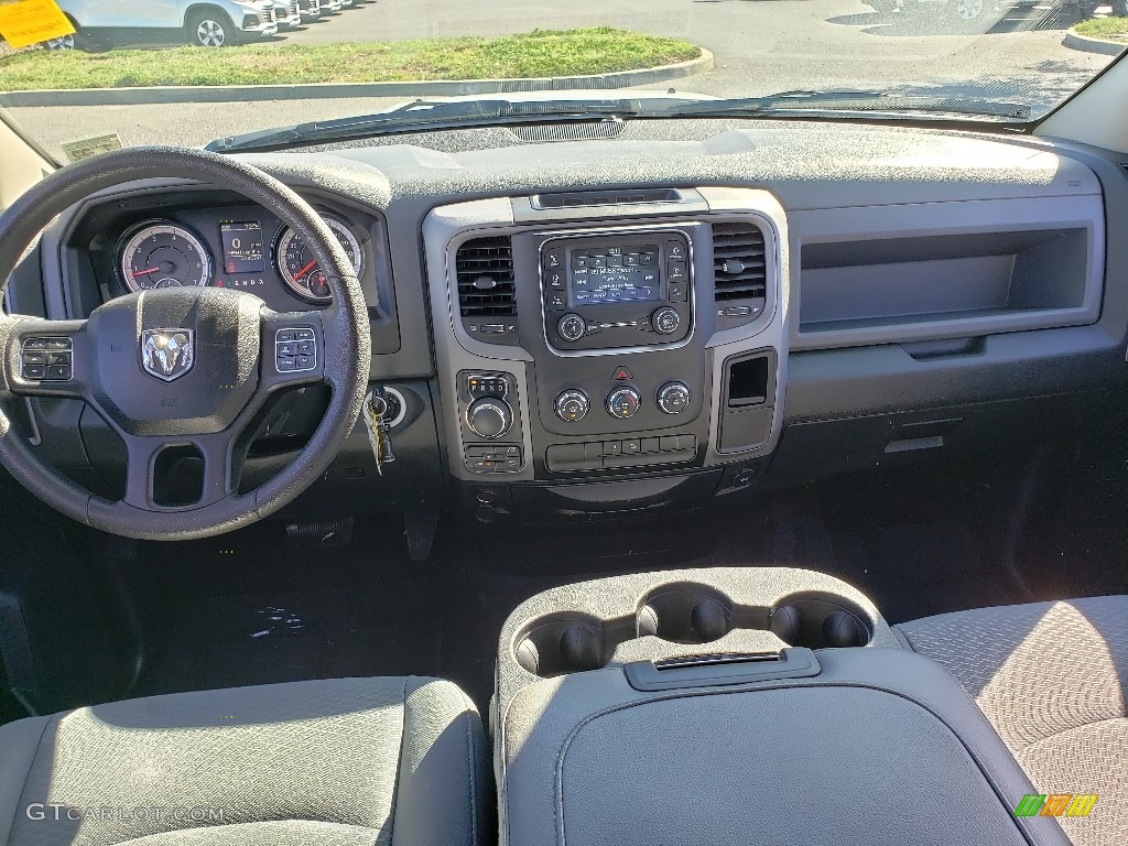 2017 1500 Express Quad Cab 4x4 - Bright Silver Metallic / Black/Diesel Gray photo #21