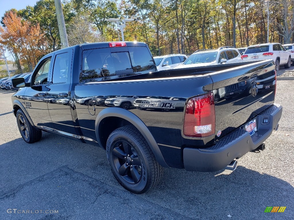 2019 1500 Classic Warlock Quad Cab - Diamond Black Crystal Pearl / Black/Diesel Gray photo #4