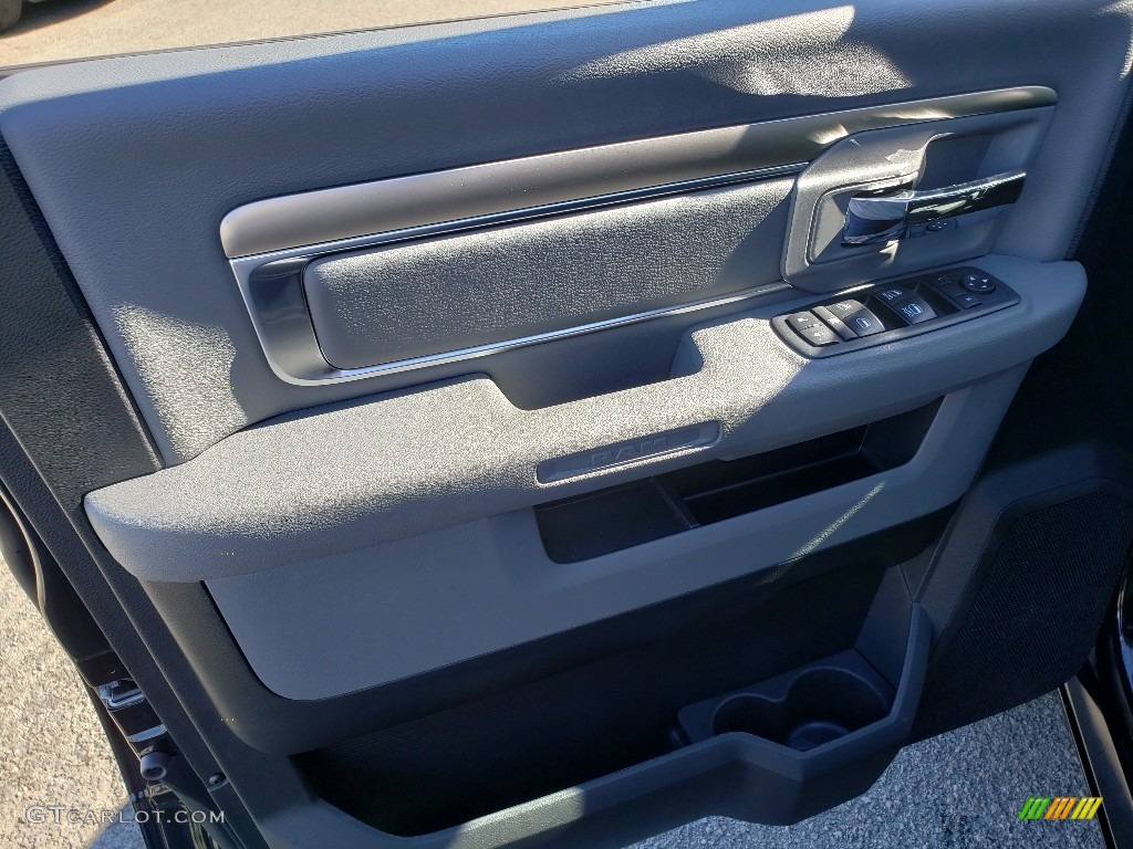 2019 1500 Classic Warlock Quad Cab - Diamond Black Crystal Pearl / Black/Diesel Gray photo #8