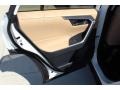 Super White - RAV4 XLE Photo No. 20