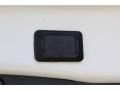 Super White - RAV4 XLE Photo No. 26