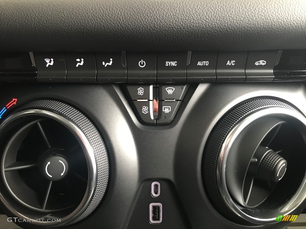 2020 Chevrolet Blazer LT Controls Photo #135783224
