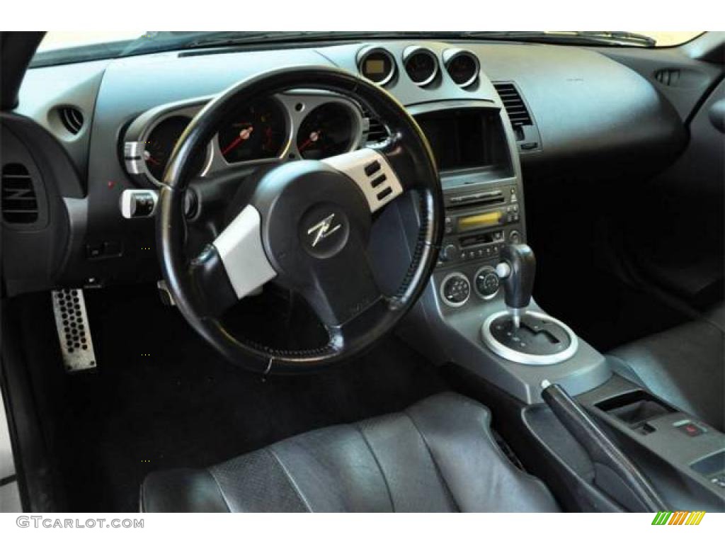 2003 350Z Enthusiast Coupe - Chrome Silver / Carbon Black photo #7