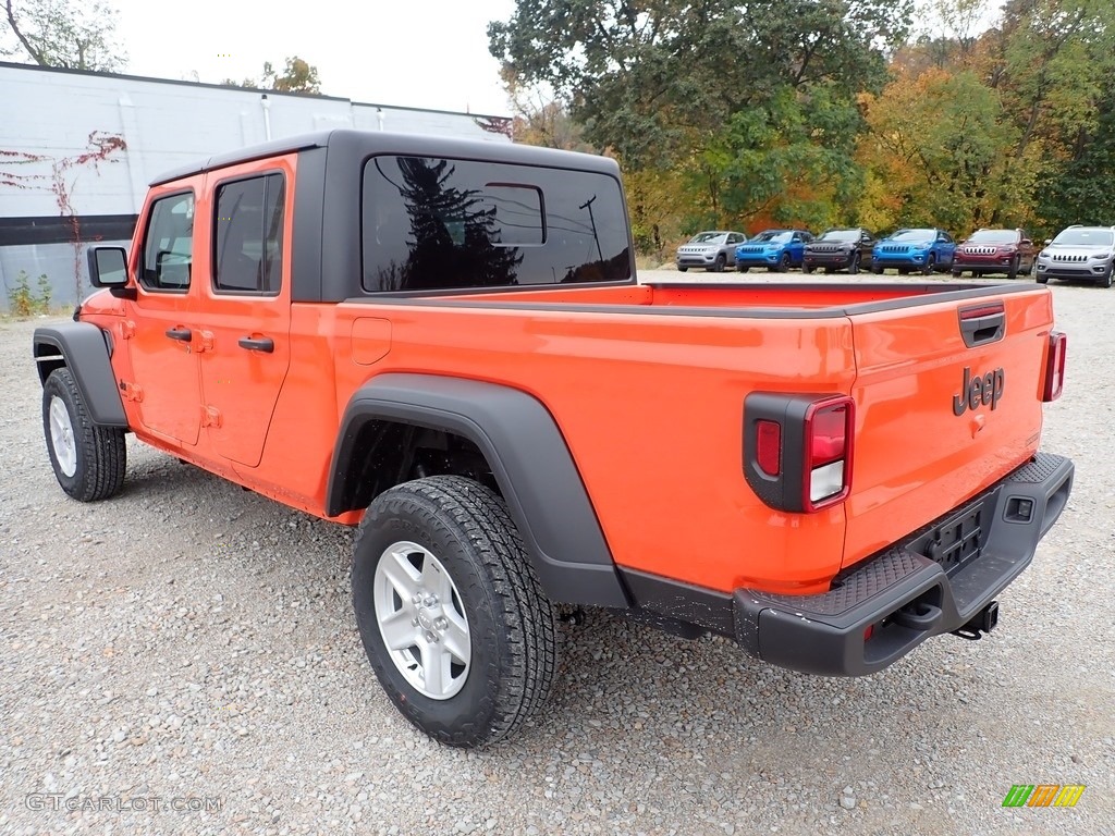 2020 Gladiator Sport 4x4 - Punk