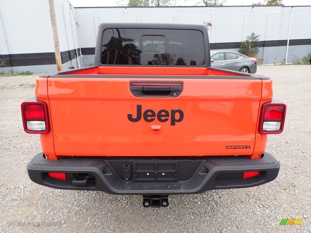 2020 Gladiator Sport 4x4 - Punk