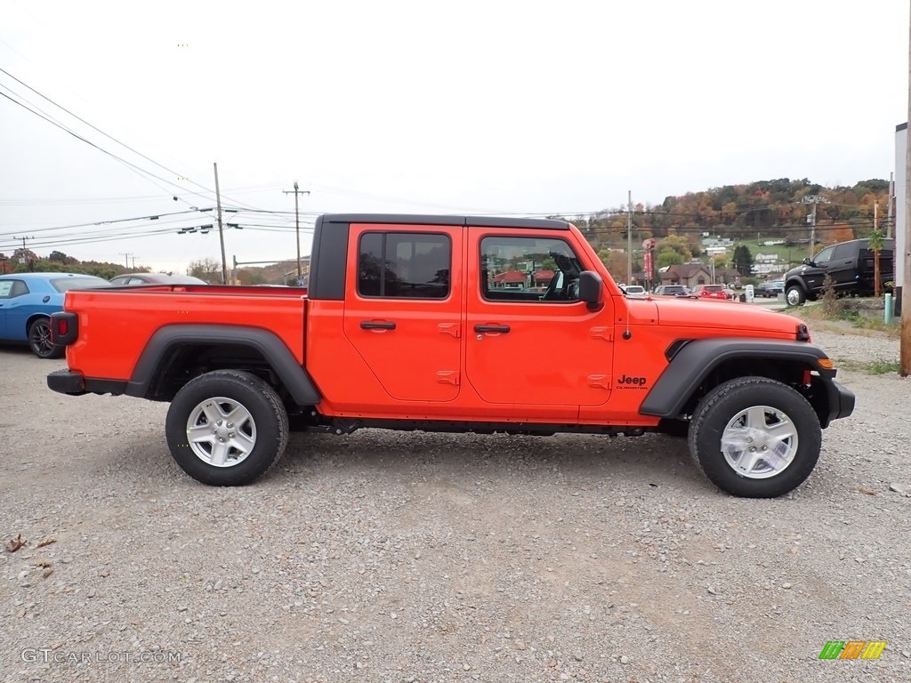 2020 Gladiator Sport 4x4 - Punk