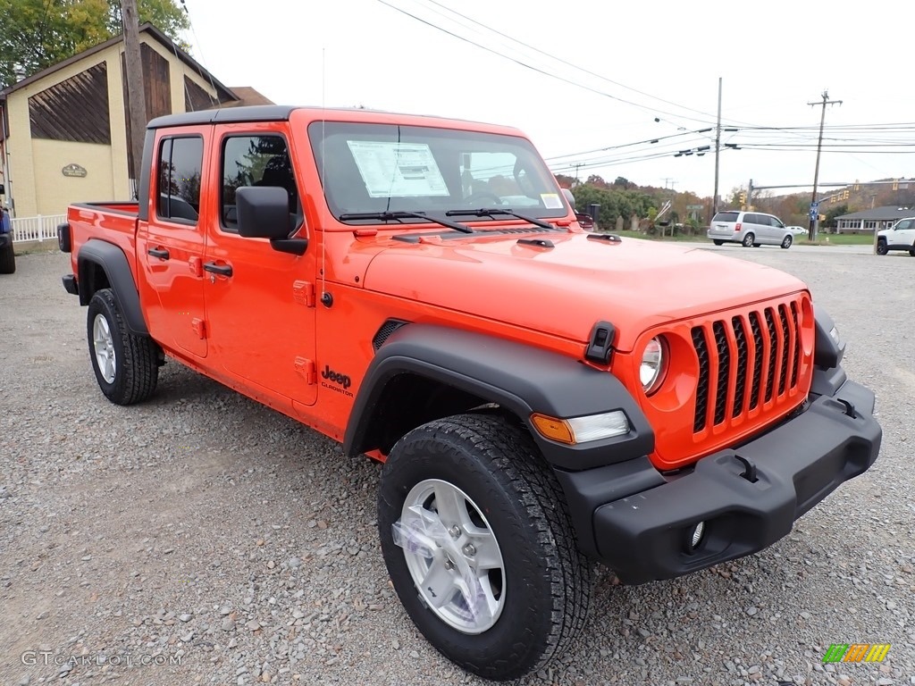 2020 Gladiator Sport 4x4 - Punk