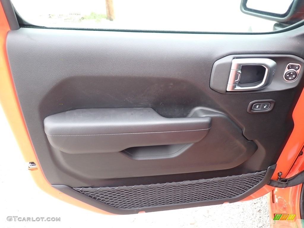 2020 Gladiator Sport 4x4 - Punk