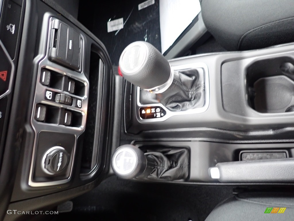 2020 Gladiator Sport 4x4 - Punk