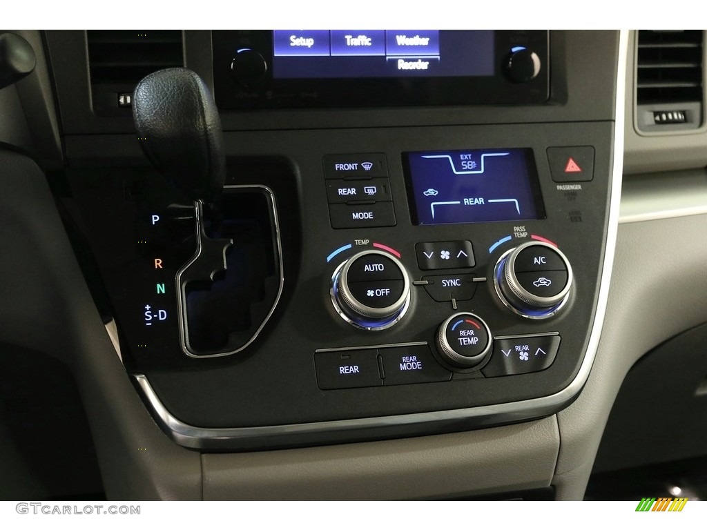 2017 Sienna LE - Midnight Black Metallic / Ash photo #12