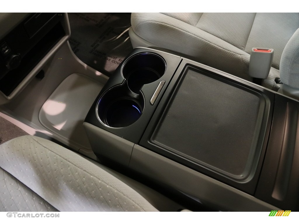 2017 Sienna LE - Midnight Black Metallic / Ash photo #15